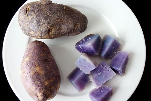 美國賓州斯克蘭頓大學（University of Scranton）的研究顯示，每天吃6個小紫薯，比起不吃紫薯的人，吃紫薯的人較能降低血壓。（圖片／取材自美國維基百科）