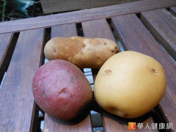 馬鈴薯等塊莖類植物也富含抗性澱粉，可幫助控制血糖、預防大腸癌。