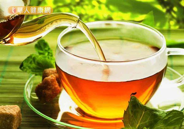 酷暑5月伴隨梅雨季節,藥膳茶飲有袪濕利水效果。