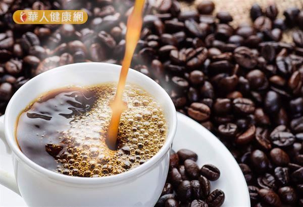 根據歐盟食物科學委員會的評估資料，每天咖啡因攝取量在300 mg以下，應不至於對健康造成不良影響。
