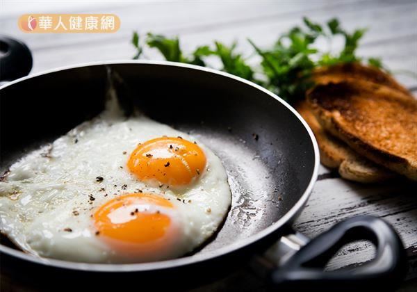 根據一份韓國最新研究指出，女性一周吃7個以上雞蛋，可以顯著降低代謝症候群(達約23%)。