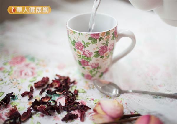 洛神花能活血養氣，預防泌尿道感染，是藥膳養生茶飲秘方。