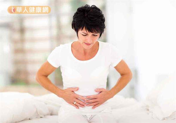 腸胃炎與食物中毒常被混淆，但共通點是上吐下瀉合併腹絞痛。