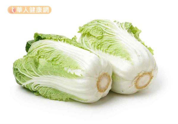 除了生魚片、冷飲等生冷、冰涼的食材外,日常飲食中常見的白菜、白蘿蔔,以及西瓜、冬瓜、絲瓜等瓜類蔬果,也都是涼性食材的一員。