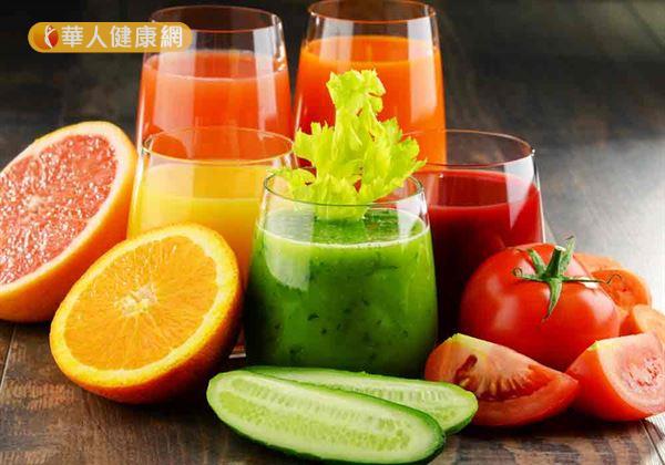 蔬食排毒可以用喝蔬果汁作為手段,目的在「促進健康」。
