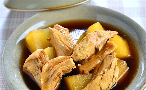 參耆冬瓜雞湯。(圖片提供/《八位醫師聯手調配的減肥七日餐》)