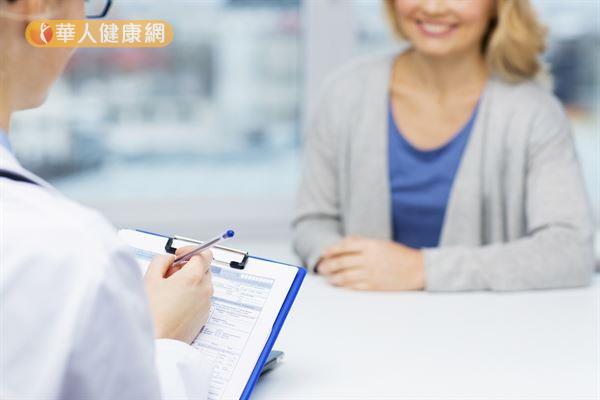 國健署提供40到64歲民眾每3年一次,65歲以上民眾每年1次的免費成人預防保健服務。