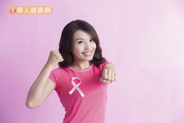 國健署表示，國內已進行本土研究，其結果顯示，即使是對於較年輕的女性，乳房X光攝影的敏感度仍比乳房超音波高。