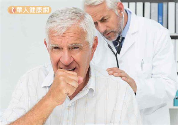 吸入性肺炎，很容易反覆發生，其中又以年長者死亡率最高。