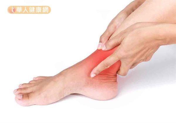 在筋骨受傷調理期間,除了香蕉要注意濕性體質禁忌之外,也建議儘量少吃花生、醋、竹筍、芒果、辣椒、鴨肉、酒、冰冷食物、糯米等。