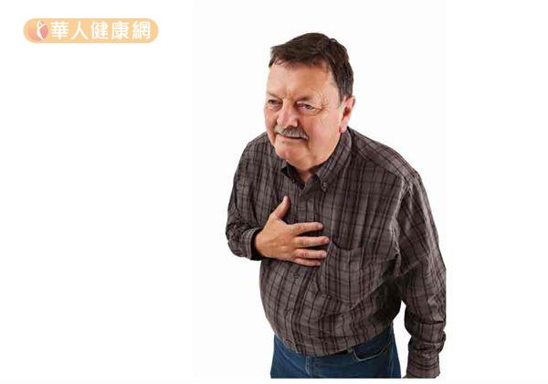 醫師提醒，雖然冠心病患者被確診前不一定會發生心絞痛，但遲遲未處理嚴重可導致心肌梗塞。