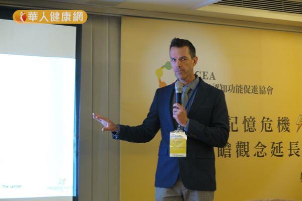 澳洲運動生理學專家Kade Davison表示,延緩認知功能障礙的運動應依據個人生理狀況量身設計。(攝影/駱慧雯)