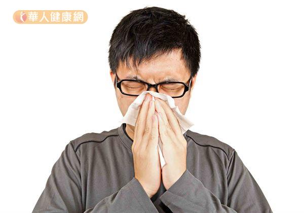 鼻塞是常見困擾國人的上呼吸道症狀之一，而導致其發生的原因除了常見的過敏性鼻炎盛行造成的下鼻甲肥厚阻塞外，鼻中膈軟骨彎曲亦是常見主因。