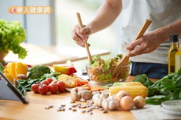 養成正常的生活作息、飲食均衡、勤運動,顧好免疫力有助預防皰疹反覆發作。
