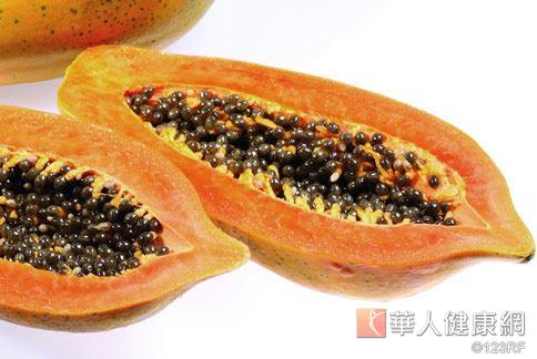 木瓜素有「百益果王」稱號，適合長夏天氣溼熱的時候食用。