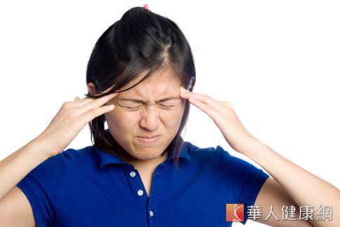 頭痛不是病，痛起來要人命！門診發現以偏頭痛和緊縮性頭痛的比例最高。