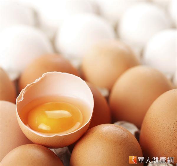 雞蛋幾乎含有人體所需要的全部營養物質，故被稱為「理想的營養庫」。