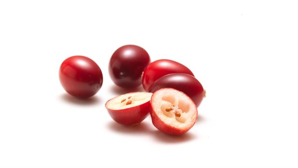 在紅色水果中，蔓越莓的抗氧化力很搶眼，比葡萄高5倍，是紅色水果之冠，因此有「北美紅寶石」之稱。