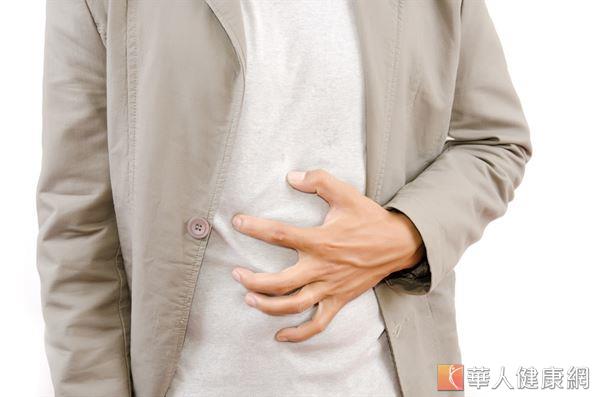 根據往年資料，最常見的年節急診病症之一是急性腸胃炎，且原因多為飲食不節制所導致。