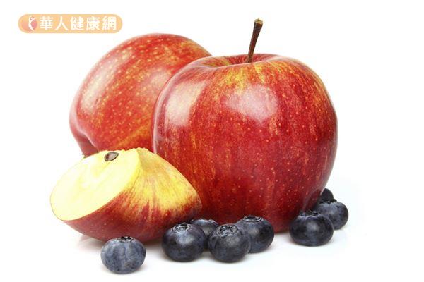 適量食用藍莓、蘋果、草莓、西洋梨等水果，對於瘦身有不錯的效果。