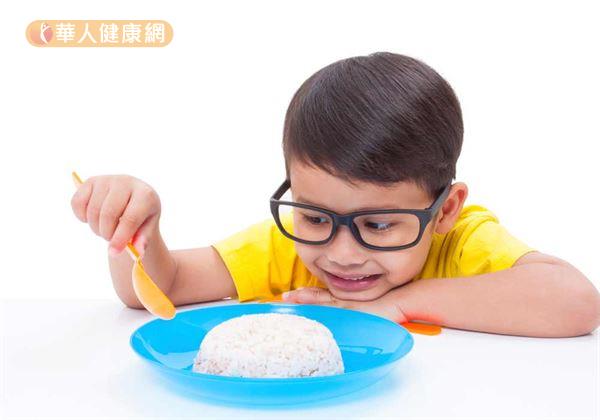 高屏地區國中小學童營養午餐、團膳白米飯驚傳染黑？