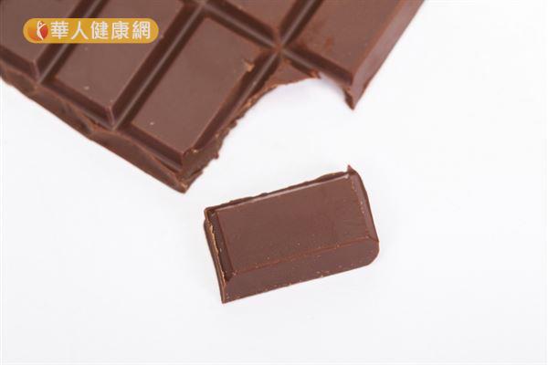 食藥署研擬新標示規定，總可可固形物需超過35％以上才可稱為「巧克力」，新制最快於年底實施。