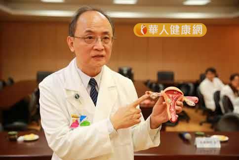 朱堂元主任（如圖）強調，卵巢癌是婦癌隱形殺手，致癌元兇不在卵巢而在輸卵管。（圖片提供／花蓮慈濟醫院）