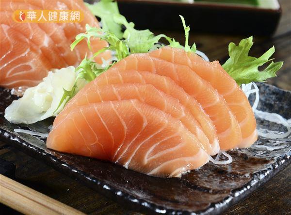 蝦紅素也多存在於紅藻、鮭魚肉、小蝦米等食物之中。