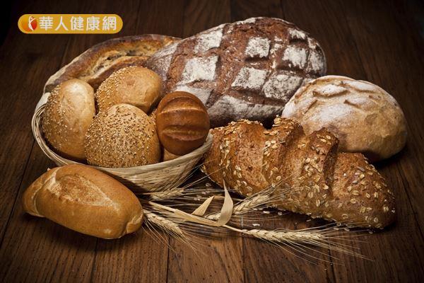 全穀麵包必須使用整顆穀粒經過破碎、粉碎、磨成細粉的原料，才可稱為全穀類買麵包。