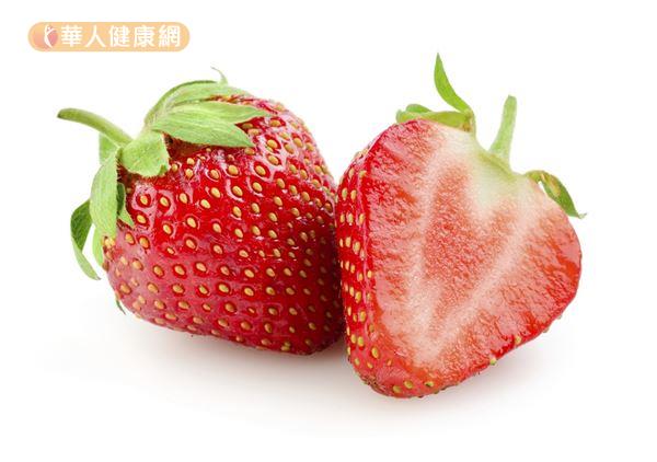 ，口味甜中帶酸的草莓，平均每100公克含鉀198毫克，不但能改善水腫型肥胖，也能預防高血壓。