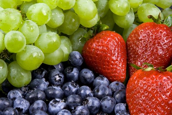 常見含熊果酸的食物，包括草莓、藍莓、蔓越莓等，有助提升棕色脂肪量，進而幫助減重。