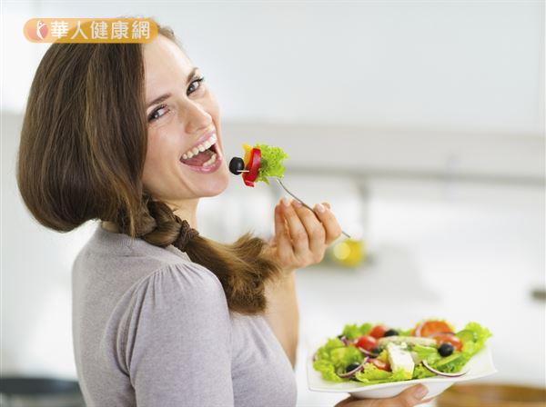健康飲食、避免肥胖有助於減少子宮內膜癌、子宮體肉癌的風險。