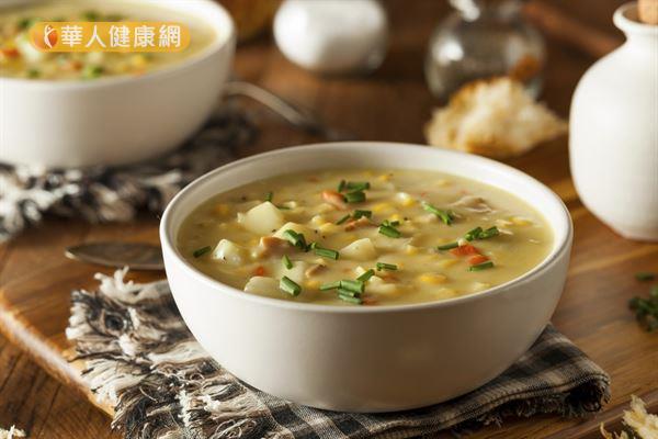 一碗包含六大類食物的湯品，本身就是一碗營養好湯，可以取代正餐。
