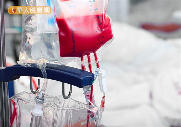 針對今28日媒體報導「捐血中心篩檢嚴重漏洞」，導致受血者接獲通知，疑似接獲愛滋患者所捐的血液，引發外界譁然。