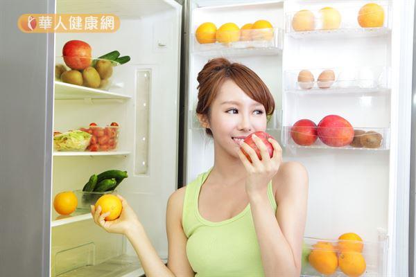 尚未清洗、切過的新鮮蔬果，停電期間在冰箱冷藏室中不至於快速腐壞。