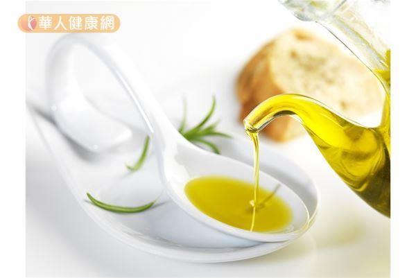 以橄欖油為主的地中海飲食文化，研究發現，對於抗老化、保護心臟、預防腦部退化等有幫助。