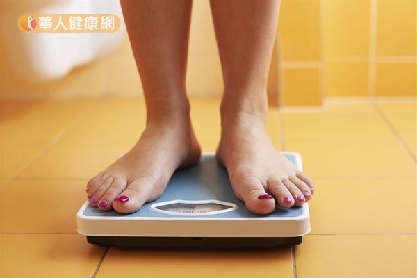 根據國民健康署105年的資料，台灣學童體重過重或肥胖的比率皆為亞洲之冠。