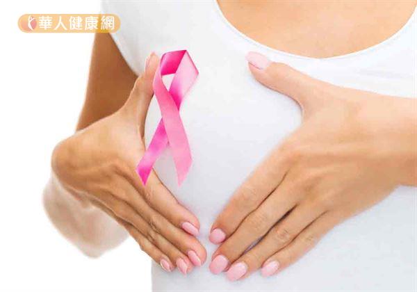 乳頭分泌物是常見乳房不適原因，小心可能是乳癌前兆。